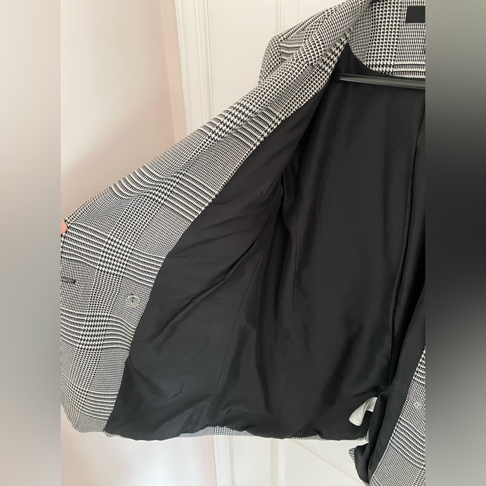 Forever 21 Black and White Houndstooth Blazer - Picture 10 of 11
